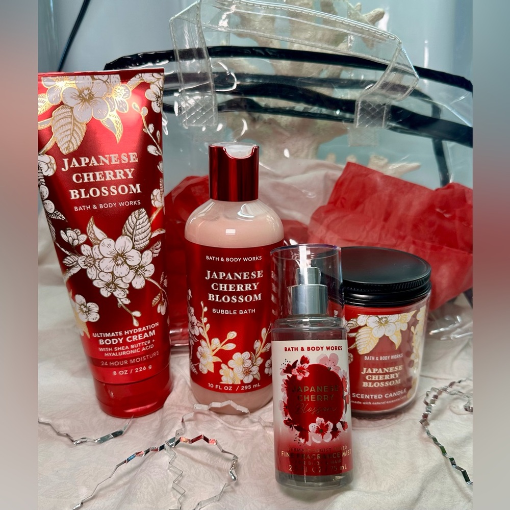 BATH & BODY WORKS JAPANESE CHERRY BLOSSOM COLLECTION with Zippered Bath Case